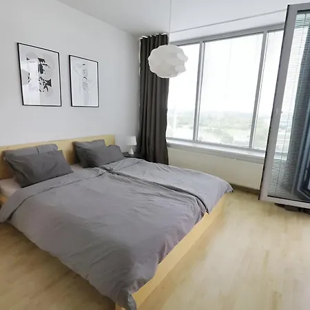 Sunny Free Parking Beauty Balcony View, 3 Towers * Μπρατισλάβα