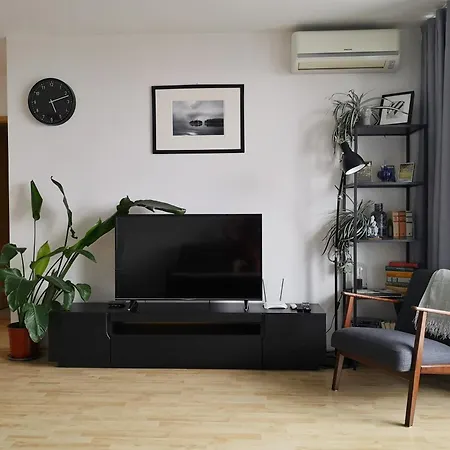 Διαμέρισμα Sunny Free Parking Beauty Balcony View, 3 Towers *