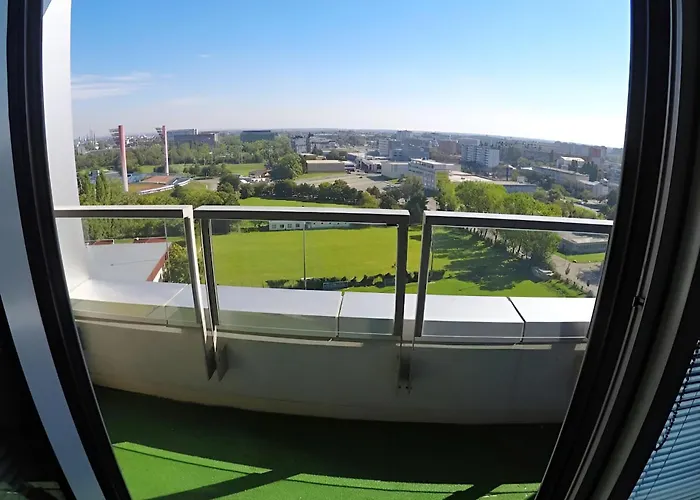 Sunny Free Parking Beauty Balcony View, 3 Towers Διαμέρισμα *