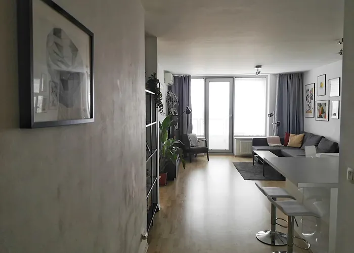 Apartament Sunny Free Parking Beauty Balcony View, 3 Towers *