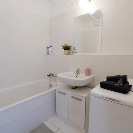 Sunny Free Parking Beauty Balcony View, 3 Towers براتسيلافا