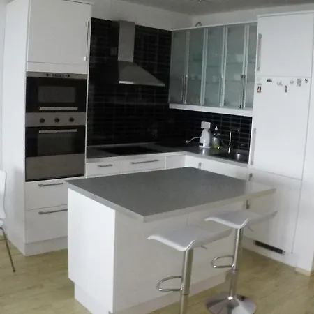 Sunny Free Parking Beauty Balcony View, 3 Towers 브라티슬라바